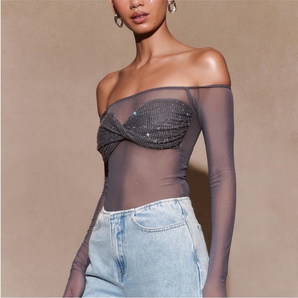 Meshki Garcelle Diamente Off Shoulder top. Small